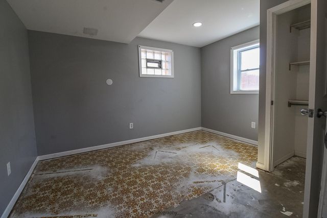1129 S Dekalb Street, Hobart, IN 46342