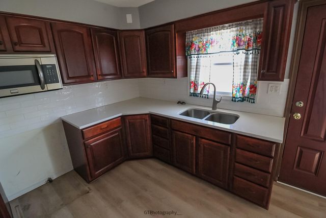 1129 S Dekalb Street, Hobart, IN 46342