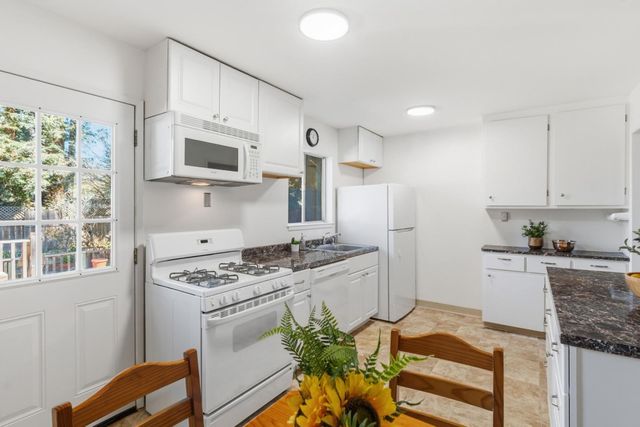 120 Madrona Way, Ben Lomond, CA 95005