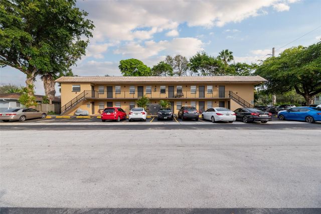 1150 NE 17th Court 15, Fort Lauderdale, FL 33305