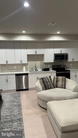 235 VALLEY AVE SE, Washington, DC 20032