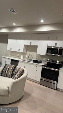 235 VALLEY AVE SE, Washington, DC 20032