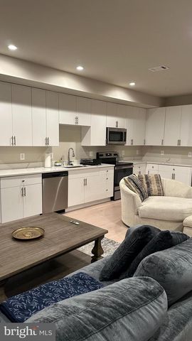 235 VALLEY AVE SE, Washington, DC 20032