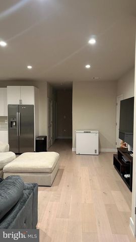 235 VALLEY AVE SE, Washington, DC 20032