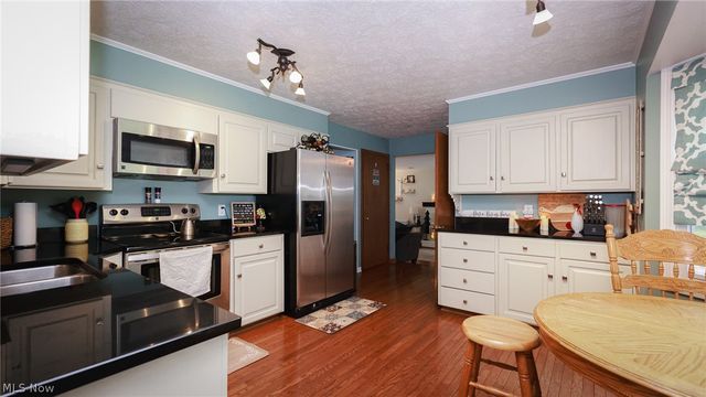 5387 Cherokee Avenue NW, North Canton, OH 44720