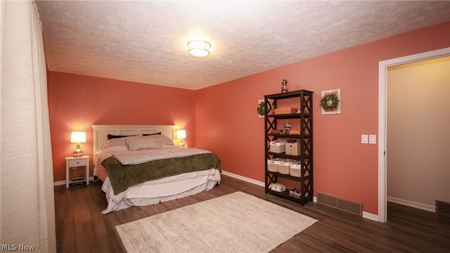 5387 Cherokee Avenue NW, North Canton, OH 44720