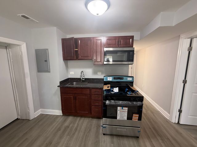 2100 S 51st Avenue 2, Cicero, IL 60804