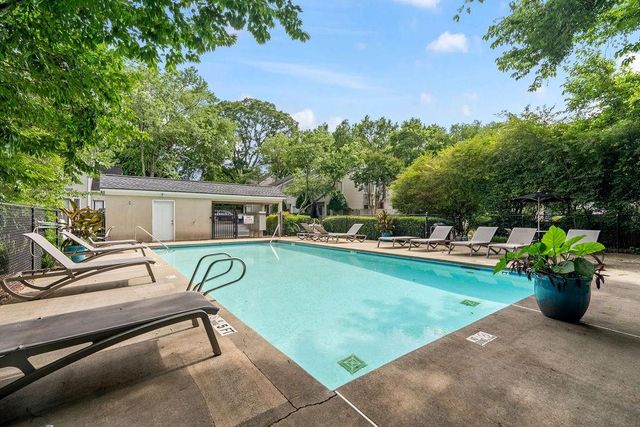 502 Defoors Landing NW, Atlanta, GA 30318