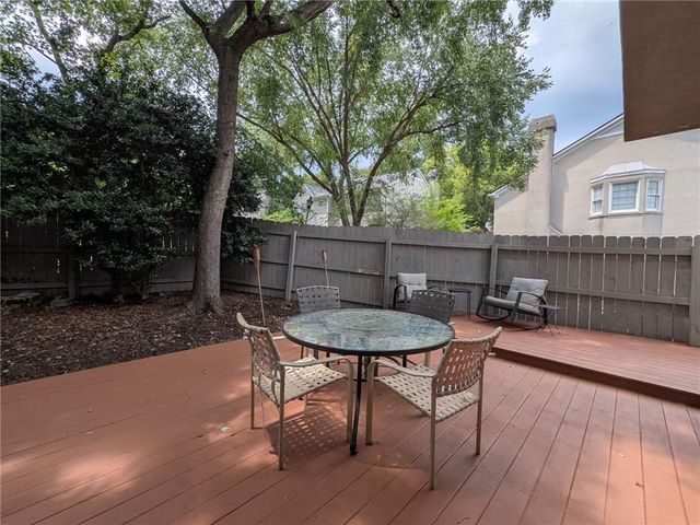 502 Defoors Landing NW, Atlanta, GA 30318