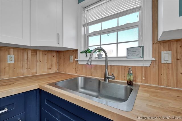 917 Marquise Court, Jeffersonville, IN 47130