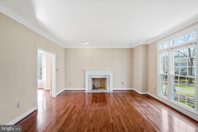 9810 PORTSIDE DR, Burke, VA 22015