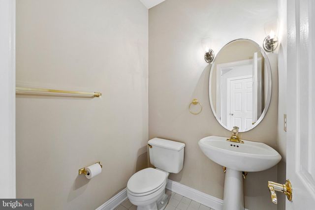 9810 PORTSIDE DR, Burke, VA 22015