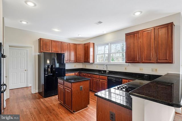 9810 PORTSIDE DR, Burke, VA 22015