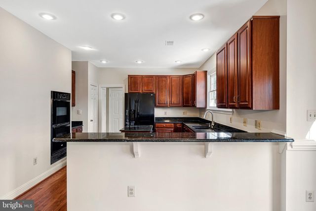 9810 PORTSIDE DR, Burke, VA 22015