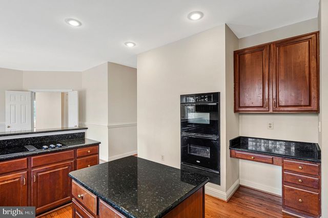 9810 PORTSIDE DR, Burke, VA 22015