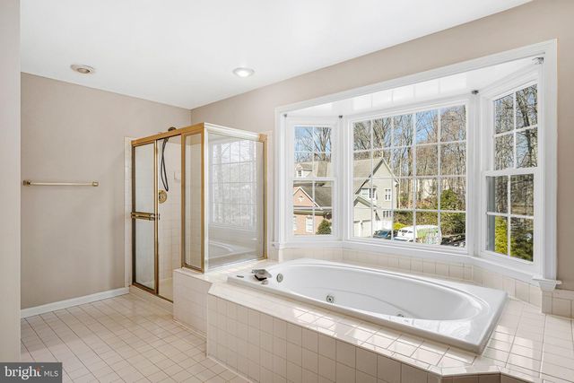 9810 PORTSIDE DR, Burke, VA 22015