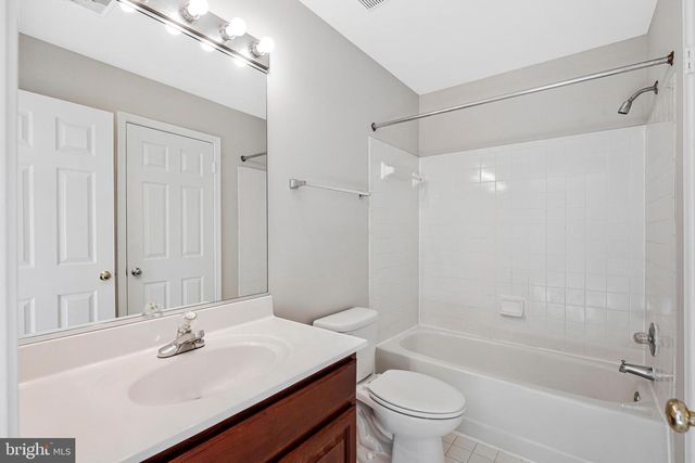 9810 PORTSIDE DR, Burke, VA 22015