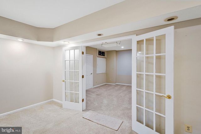 9810 PORTSIDE DR, Burke, VA 22015