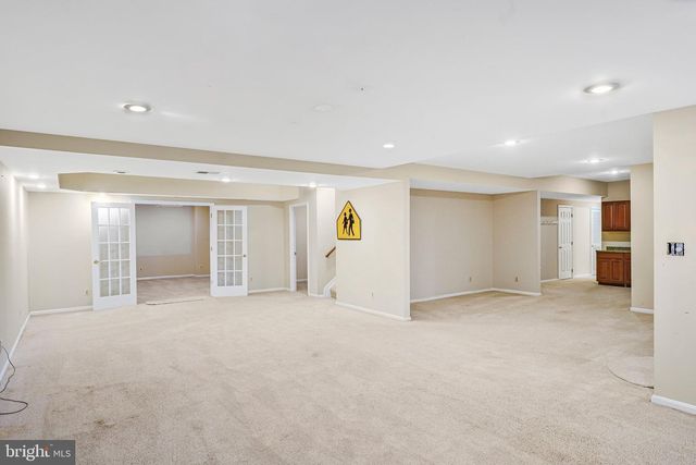 9810 PORTSIDE DR, Burke, VA 22015