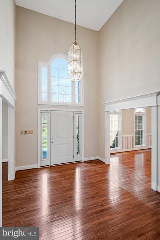 9810 PORTSIDE DR, Burke, VA 22015