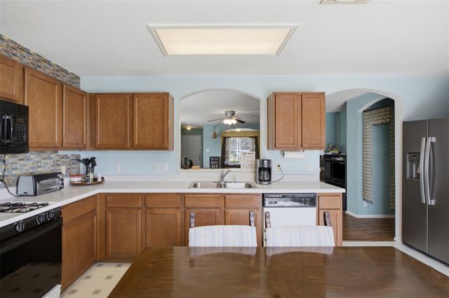 718 Blair Ave, Bastrop, TX 78602