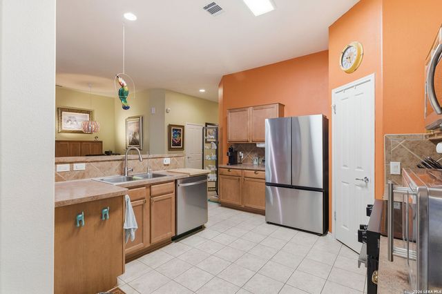 532 Rooster, Schertz, TX 78154