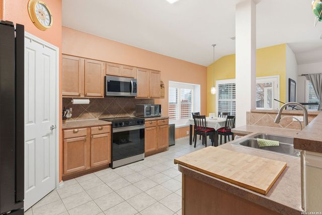 532 Rooster, Schertz, TX 78154