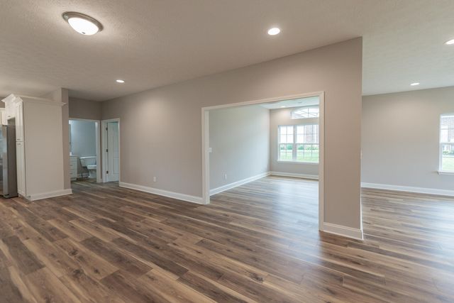 126 Autumn Leaf Path, Georgetown, KY 40324
