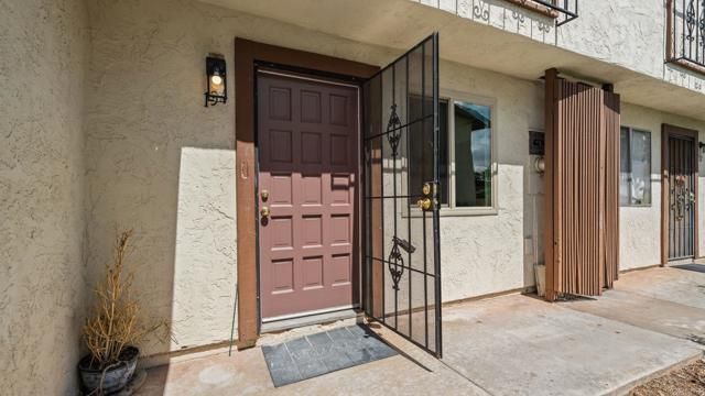 134 Espanas, Escondido, CA 92026