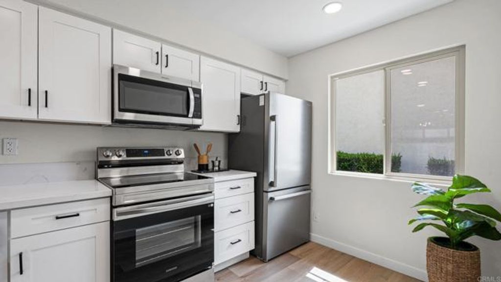 134 Espanas, Escondido, CA 92026