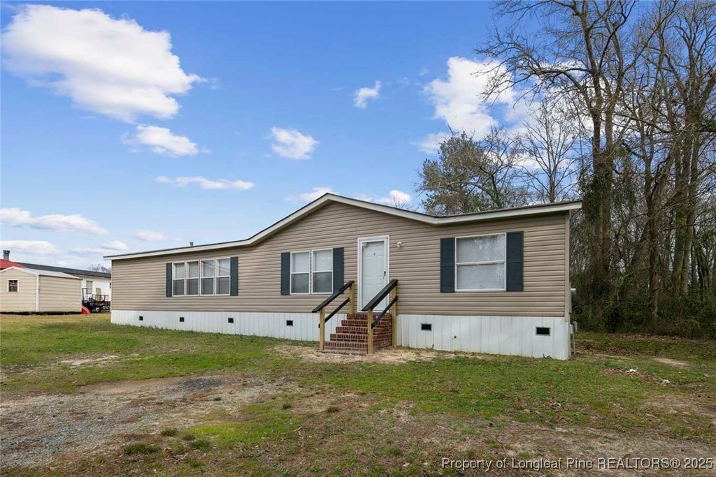 109 Plateau Lane, Parkton, NC 28371 — exterior