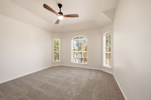 7833 Harvest Hill Road, North Richland Hills, TX 76182