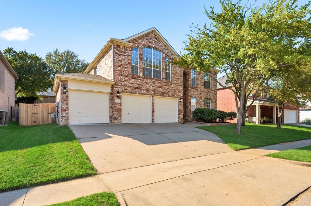 7833 Harvest Hill Road, North Richland Hills, TX 76182 — photo 2