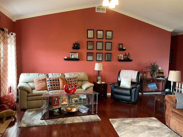 1808 S Orchard Drive, Mahomet, IL 61853