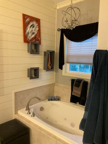 1808 S Orchard Drive, Mahomet, IL 61853