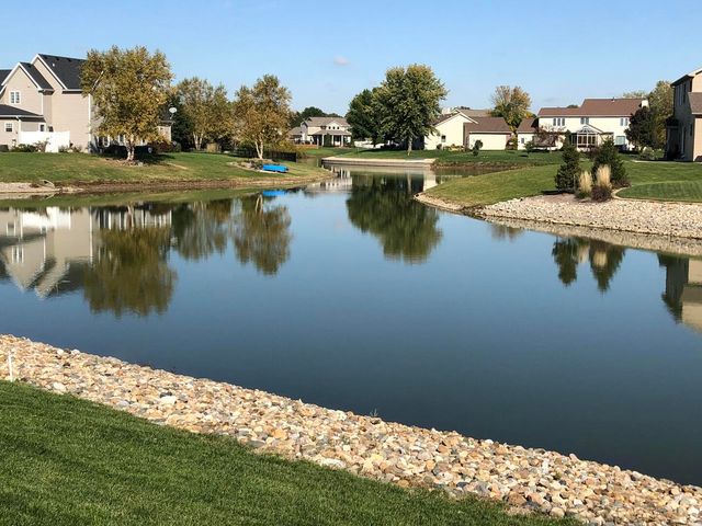 1808 S Orchard Drive, Mahomet, IL 61853