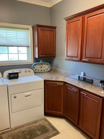 1808 S Orchard Drive, Mahomet, IL 61853