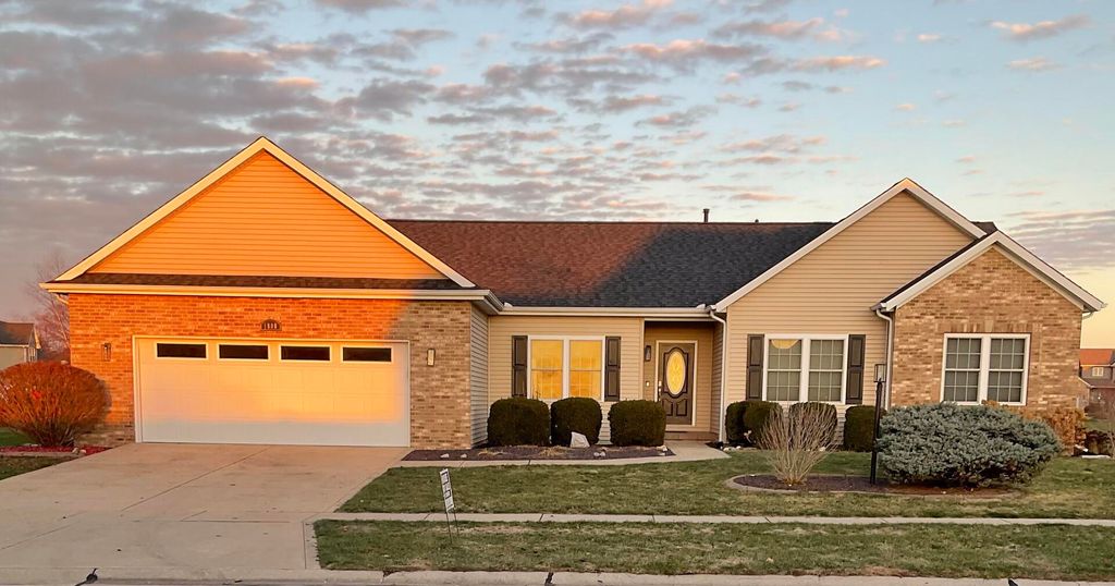 1808 S Orchard Drive, Mahomet, IL 61853