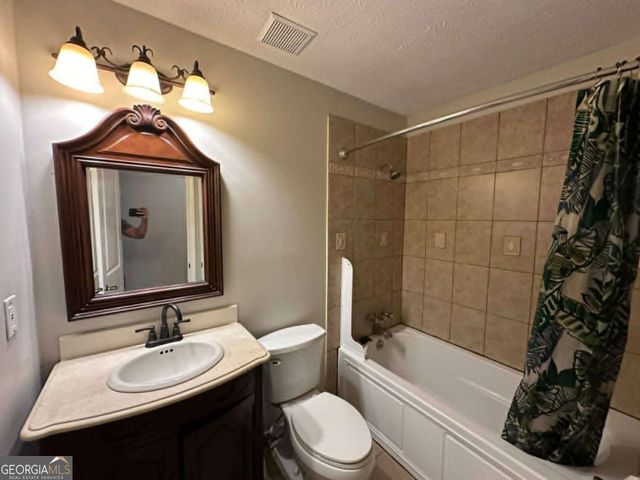 6717 Lakewood Drive, Douglasville, GA 30135