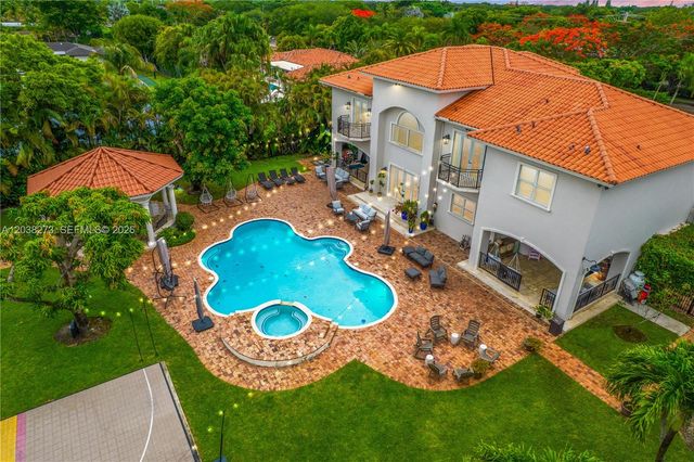 11111 SW 77th Ave, Pinecrest, FL 33156