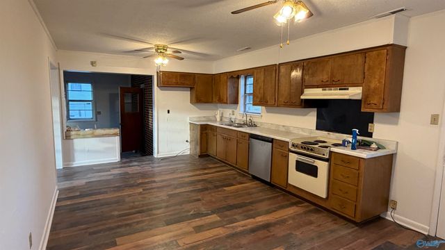 111 Edinburgh Drive, Athens, AL 35611