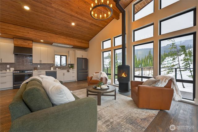 28995 Coulter Creek Road, Lake Wenatchee, WA 98826