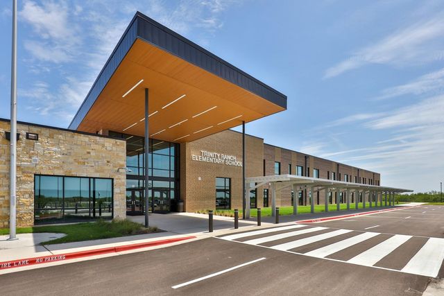 143 Tolo DR, Elgin, TX 78621