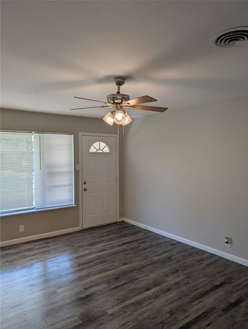 5417 Palmer Drive, Haltom City, TX 76117