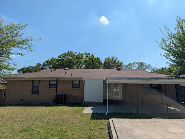 5417 Palmer Drive, Haltom City, TX 76117
