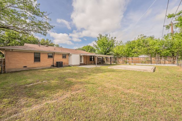5417 Palmer Drive, Haltom City, TX 76117