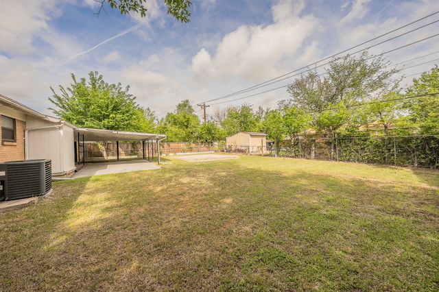 5417 Palmer Drive, Haltom City, TX 76117