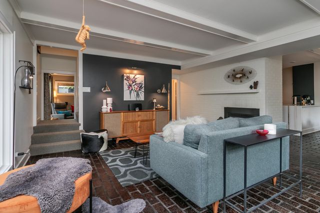 1402 W ROLLINS RD, Columbia, MO 65203