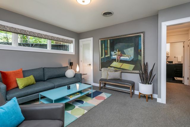 1402 W ROLLINS RD, Columbia, MO 65203