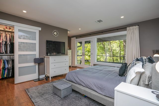 1402 W ROLLINS RD, Columbia, MO 65203